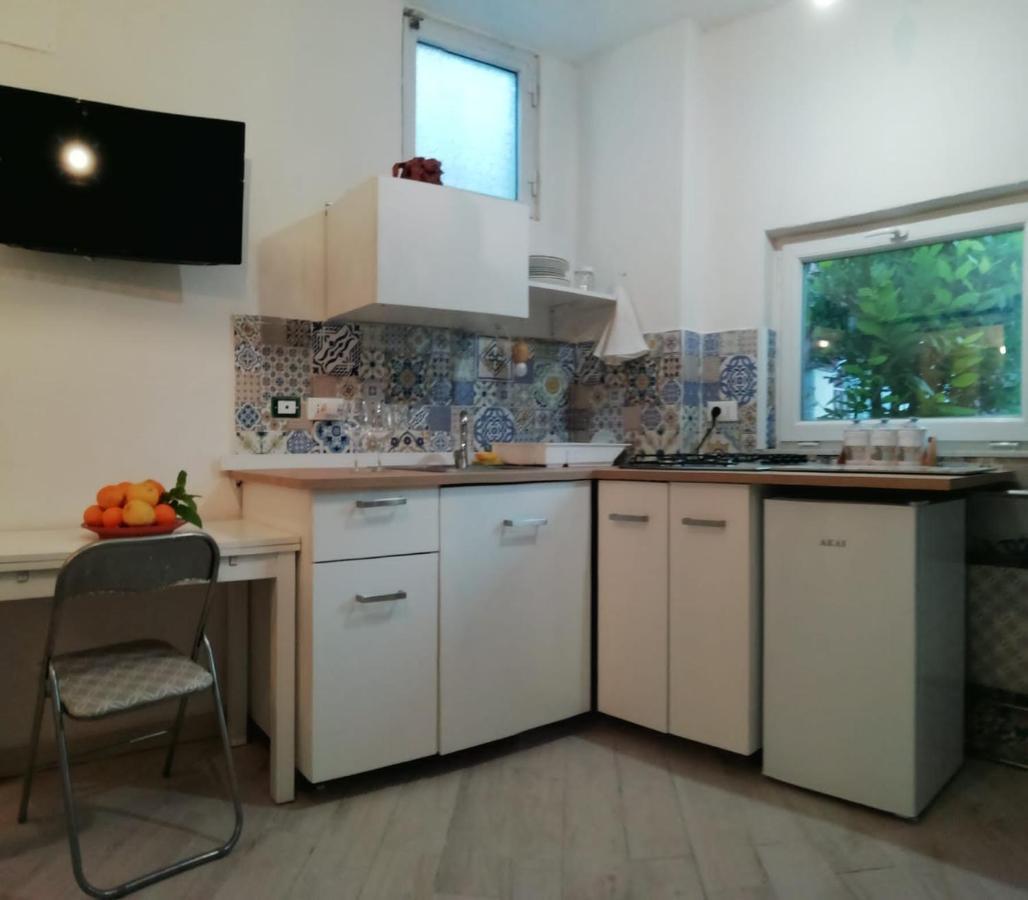 Ross House Apartment Lacco Ameno  ภายนอก รูปภาพ